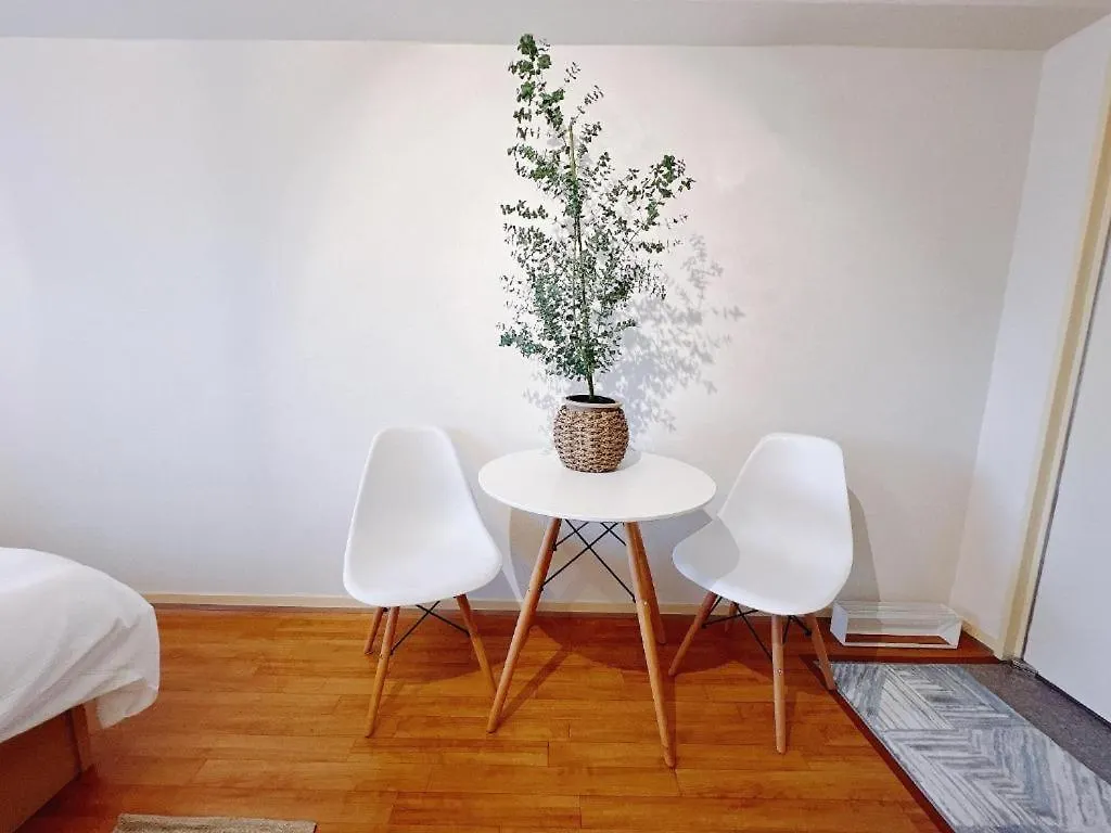 Apartment 新宿館新宿三丁目shinjukusancome 小春日和東京民宿 Doubleroom Tokyo